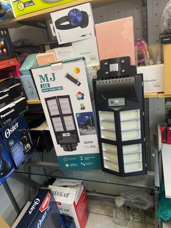 Lampara Solar Led Reflector Solar 400w Poste Exterior