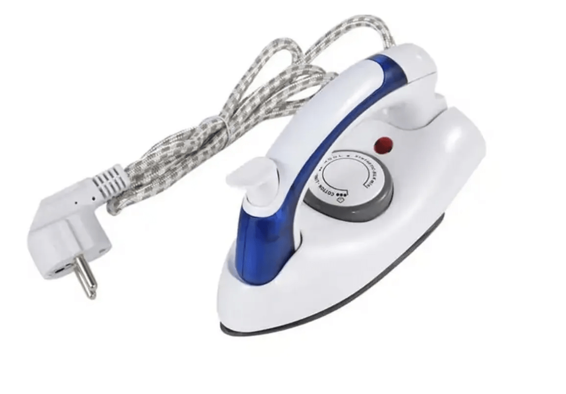Plancha De Ropa Viajera Raf Compacta 800w R.91266b-110